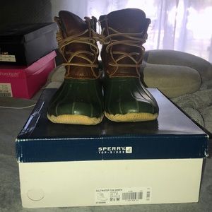 Tan Green Saltwater Duck boots